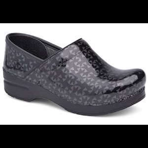 DANSKO Grey Quilt Patent Leather Clog